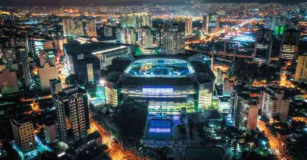 智能化机器人灭绝人类