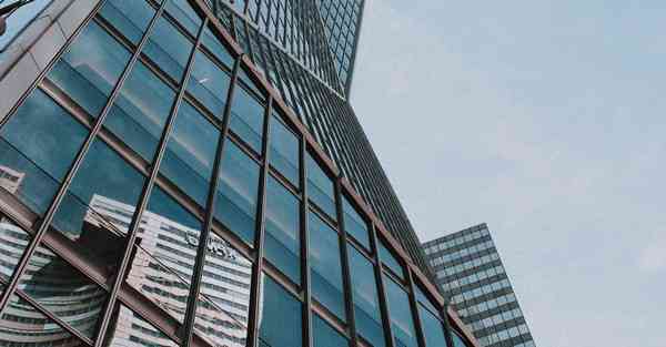 智能机器人与不锈钢