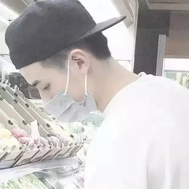 长孙绿俊雯