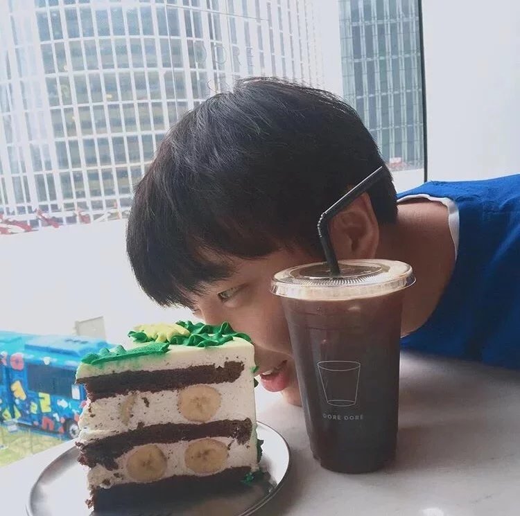 都雨红宇