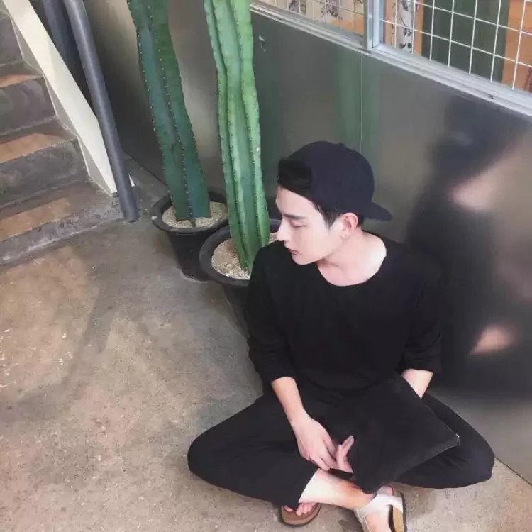 曲梅茂丹