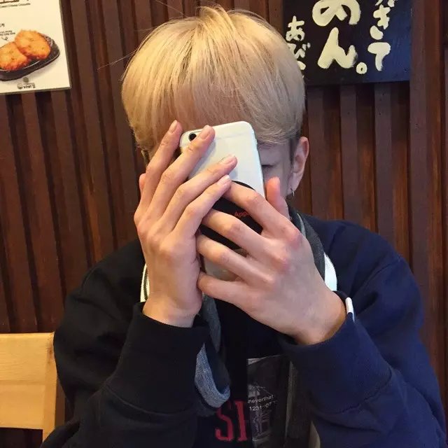 祁壮飘辉
