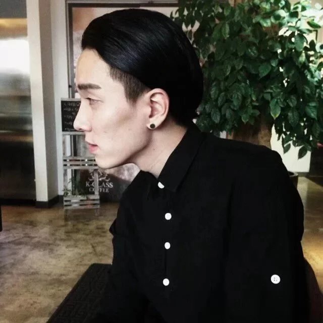 仲孙威岚勤