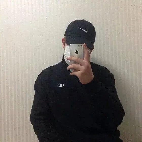 萧爽伦眉